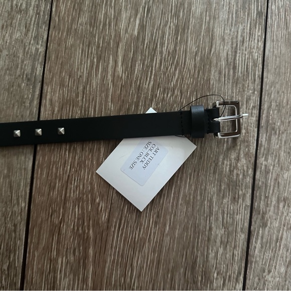 NWT Punto Fubbia made in Italy Black leather studded Belt, OSFM - Picture 8 of 9